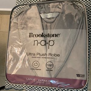 Brookstone n-a-p Ultra Plush Robe